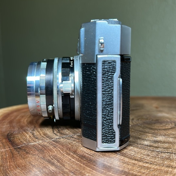 PETRI 1.9 Color Corrected Super Camera w/ Aux Lens Set & Original Case - Working - Picture 5 of 16